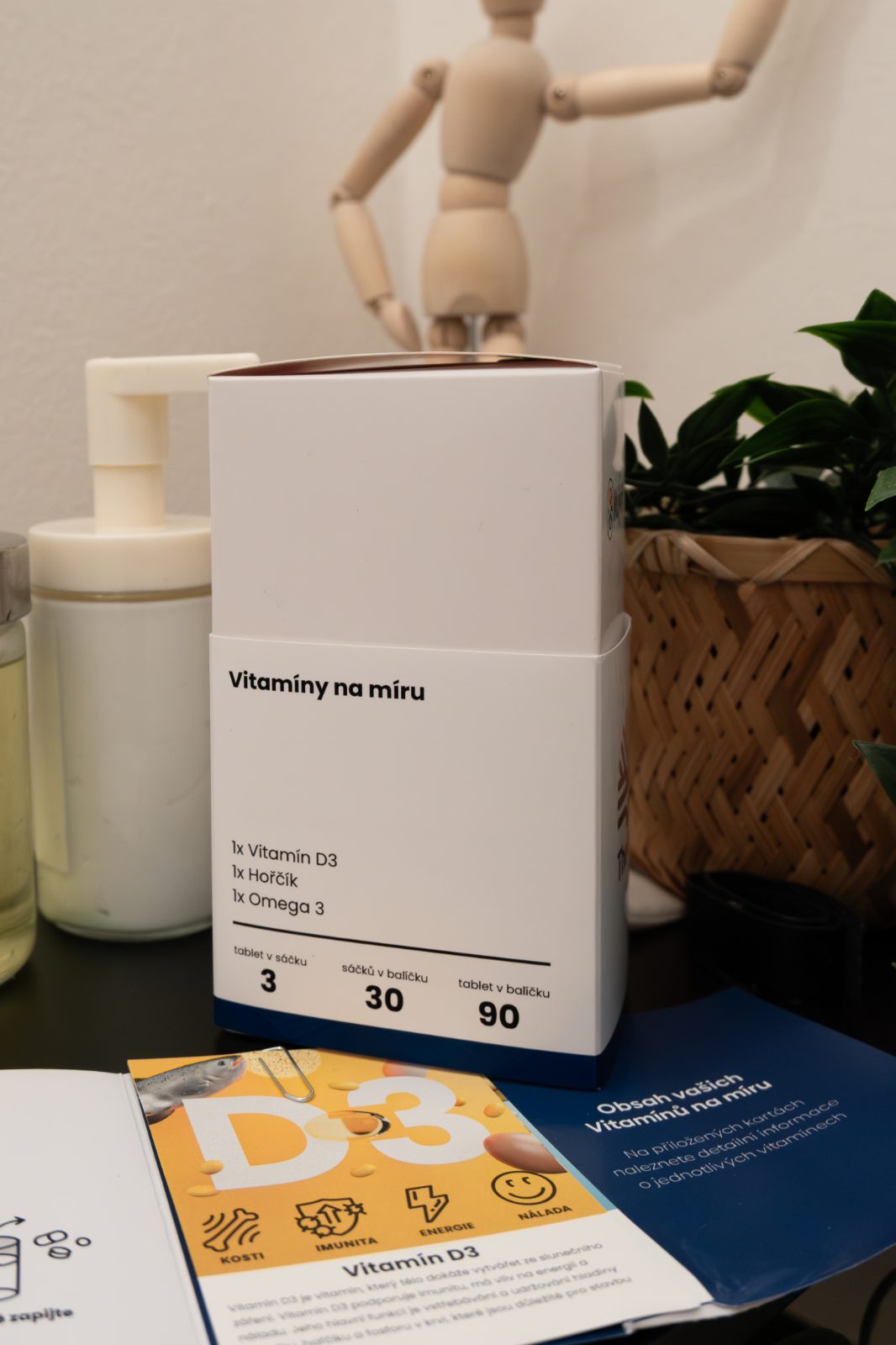 Vitamin supplement box and leaflet